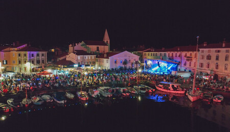 Ribiški praznik napolni Veliki trg na fotografiji, Lonko, Svetilnik in še vse vmes (avtor Kleva)